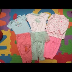 3 carter's sets of clothes