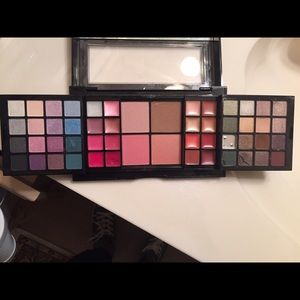 NEW Sephora make up kit