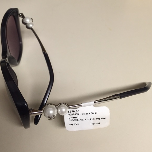 SOLD 🚫Chanel sunglasses brand new with pearl - Picture 2 of 2
