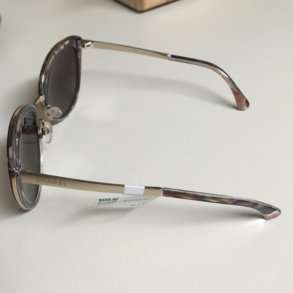 SOLD 🚫Chanel Sunglasses - Picture 2 of 2