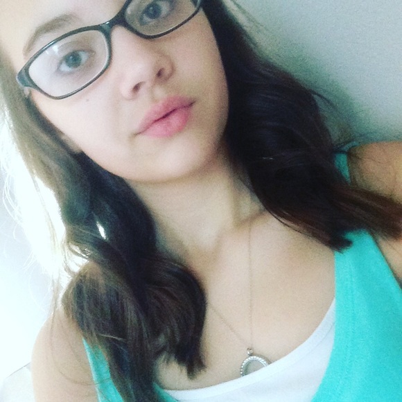 Meet your Posher, Mackenzie - Picture 1 of 1