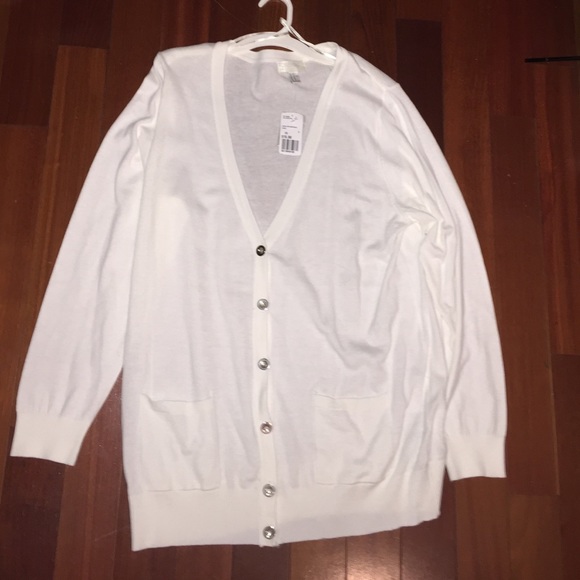 White Cardigan (3X)