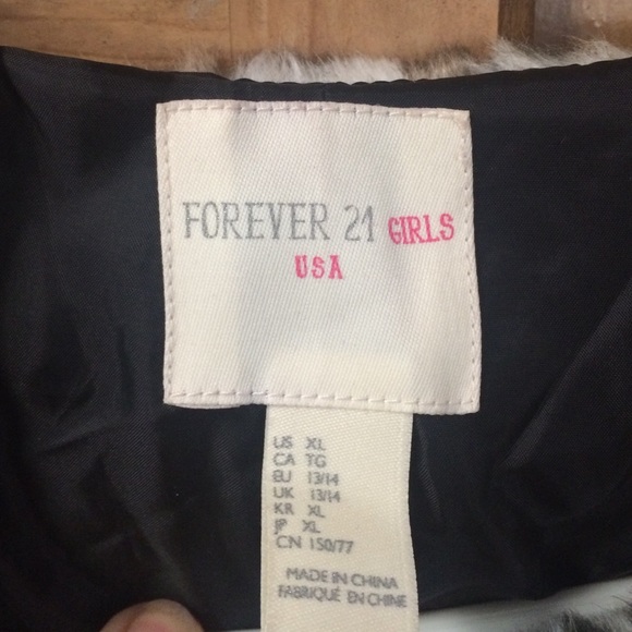 XL girls faux fur coat from Forever 21 girls USA - Picture 4 of 4