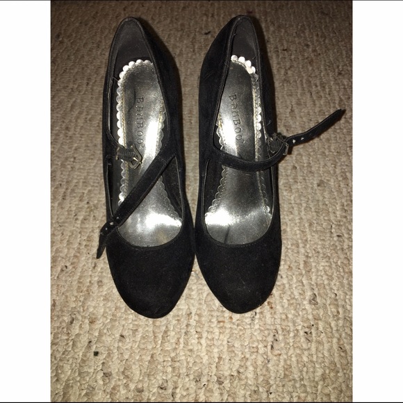 Black Suede Platform Pumps!