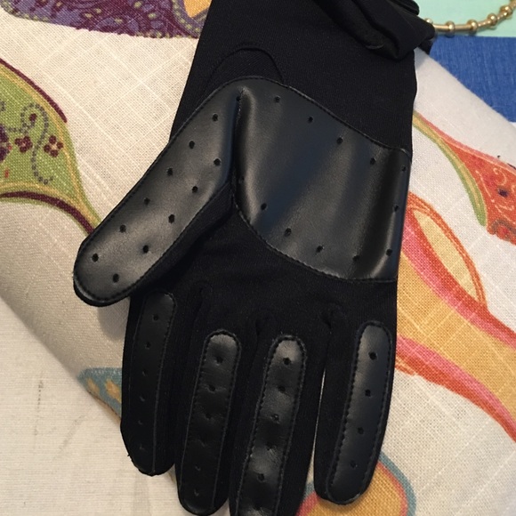 Get in your driving style in chic gloves! - Picture 3 of 8