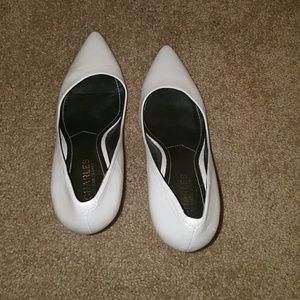 Charles David pumps