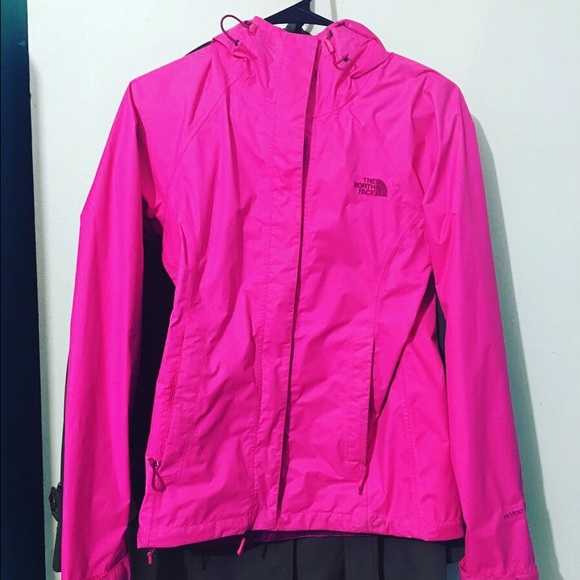 Northface PiNK raincoat!💕🌧