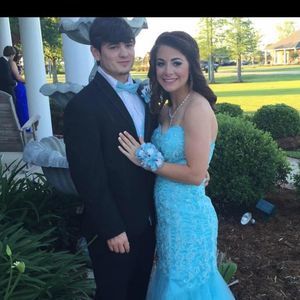 Meet your Posher, Taylor