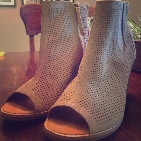 TOMS Majorca Suede Bootie Stucco