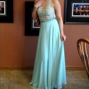 SIZE 2 PROM DRESS