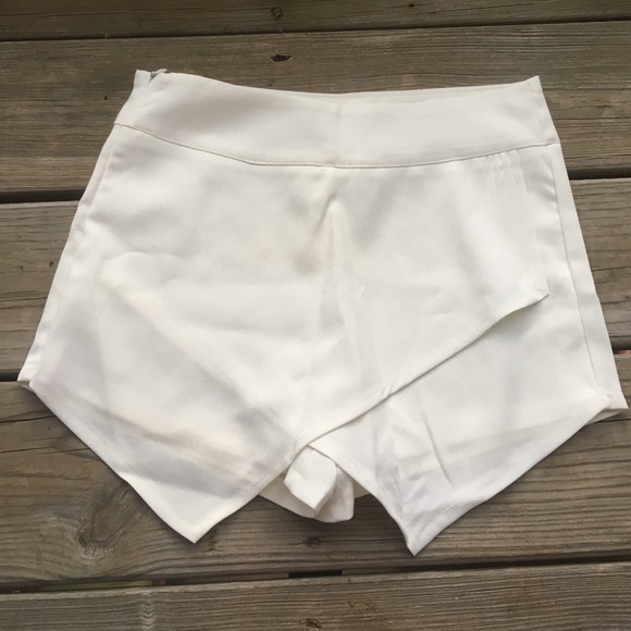 Zara look alike white skort