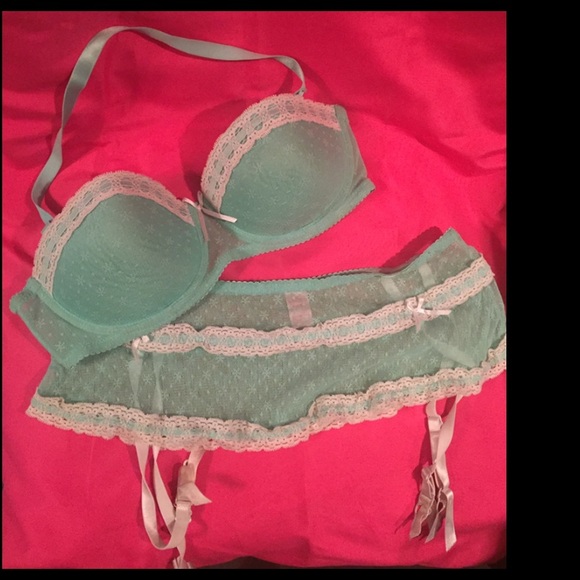 Lacey bra & skirt set