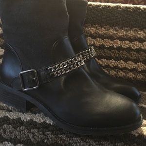 Ankle boots
