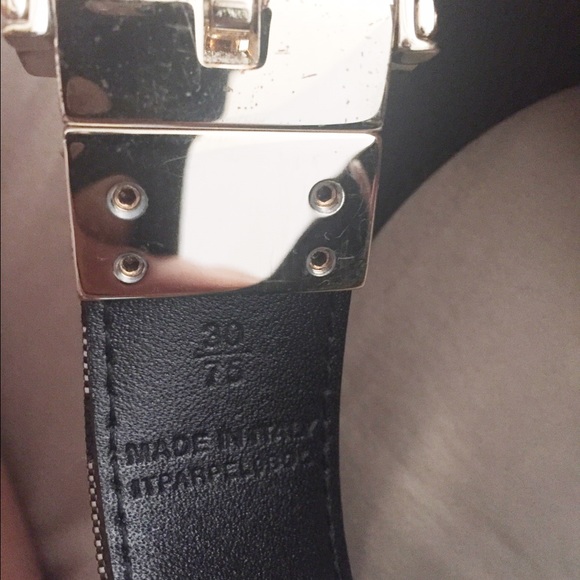 Burberry women\'s belt.