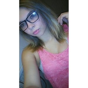 Meet your Posher, Hailey