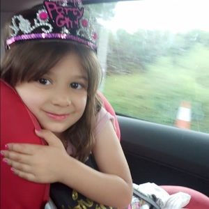 Meet your Posher, Atefe