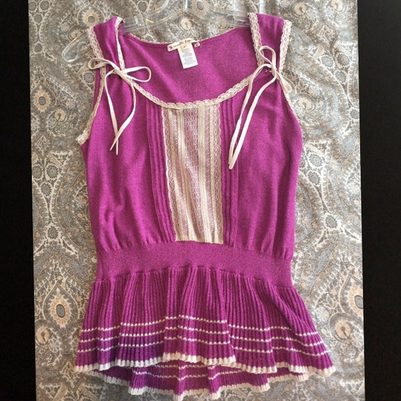 Nanette Lepore small purple sleeveless knit blouse