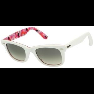 NWOT special edition Ray-Ban Wayfarer sunglasses!!