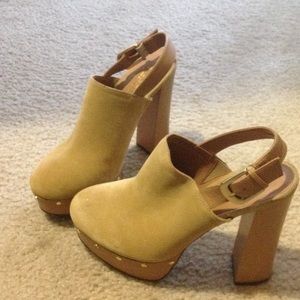 Brand new clogs from lulus