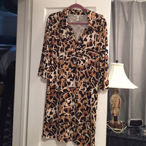 Dress - Picture 1 of 3