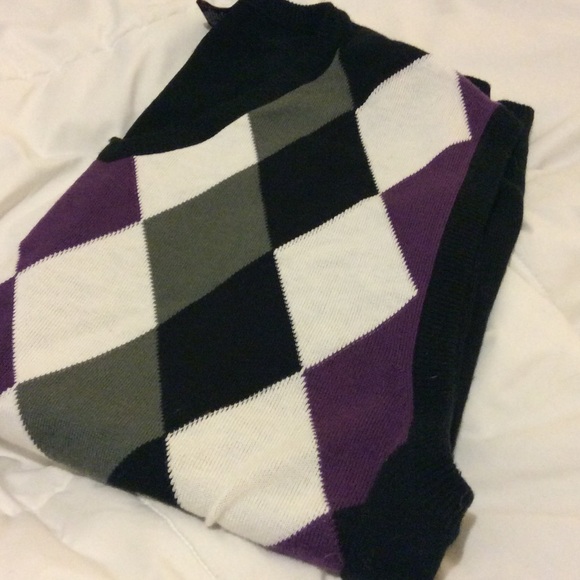 Men's knit pull over vest