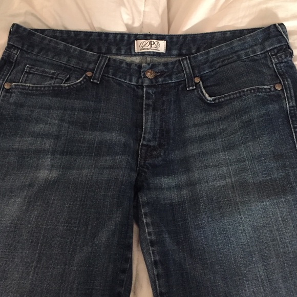 DeLUXE premium denim flare leg jean - by Express - Picture 2 of 4