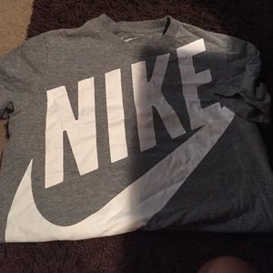 NIKE t shirt