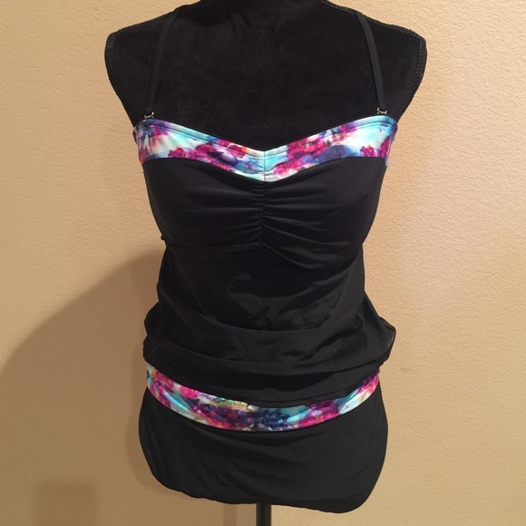 Athleta Tankini swim suit