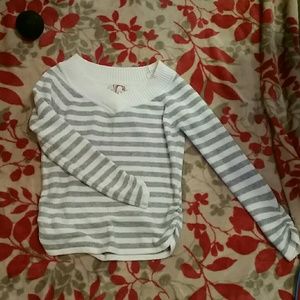 Flash sale $$Sweater