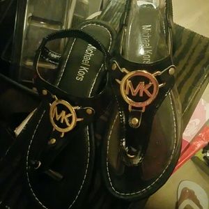 Mk sandals