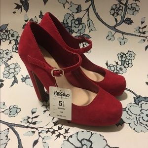 Red suede Mossimo pumps