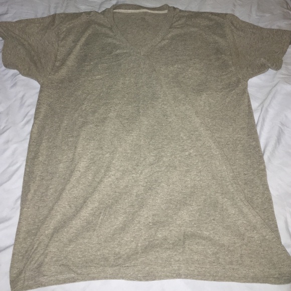 Hanes grey v neck t shirt