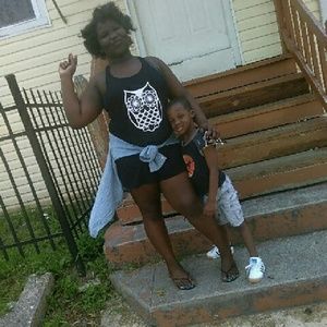 Meet your Posher, Ebony