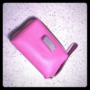 Marc Jacobs wristlet in pink!
