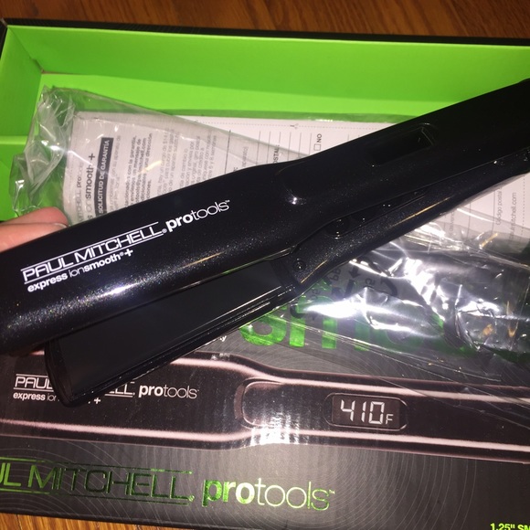 Paul Mitchell Express Ion Smooth straightener