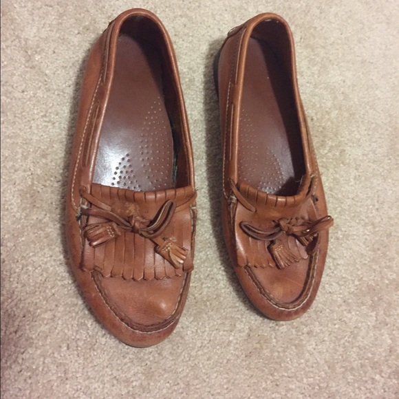 Flat shoes