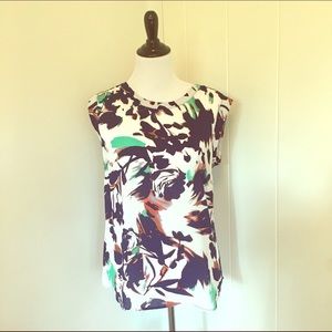 Daniel Rainn floral blouse with lace back Sz M