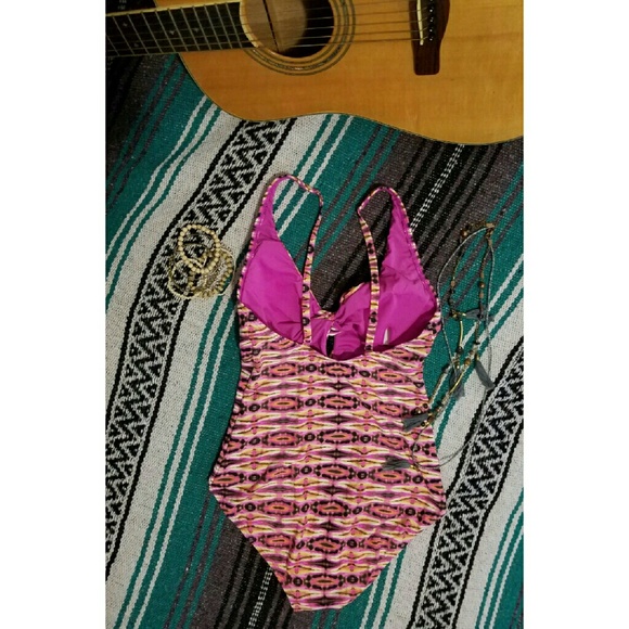 Carmen Marc Valvo tie dye swimsuit - Picture 3 of 4