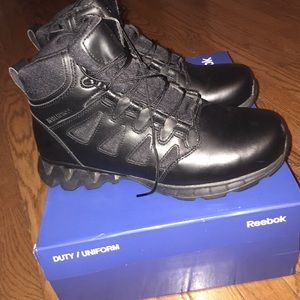 NWOT REEBOK boots