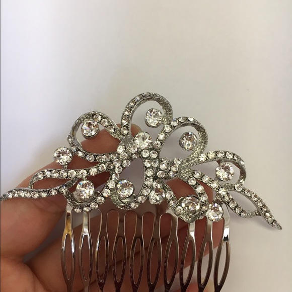 Swarovski Crystal Hair Comb - Picture 3 of 3