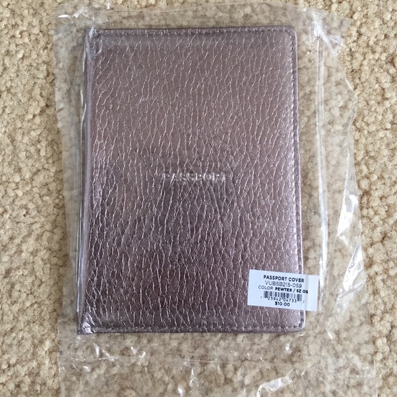BCBG Passport Cover
