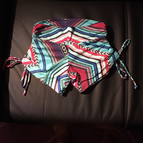 Liquido Active Om Star Shorts