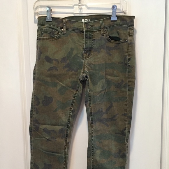 Camouflage skinny jeans