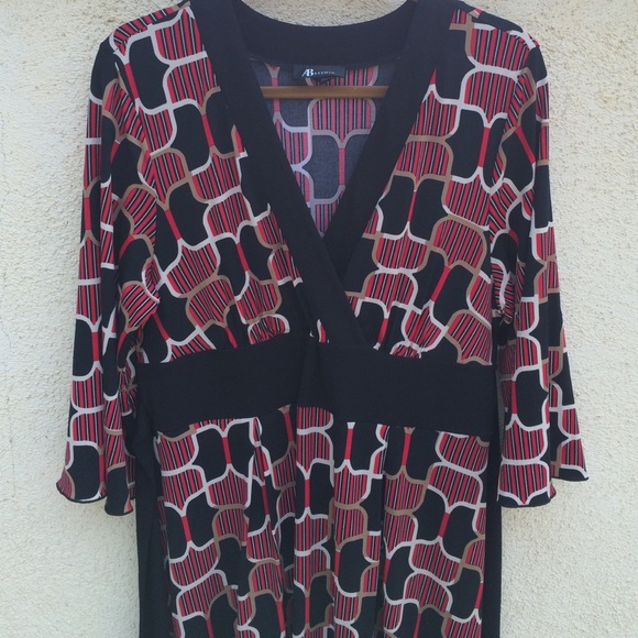 SALE🎉AB Studio Geometric Dress - Picture 2 of 3