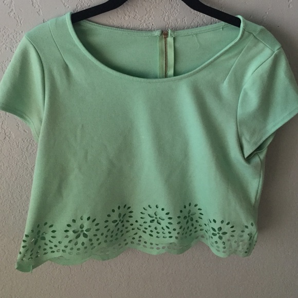 Super cute crop top