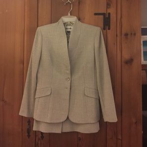 Kasper Suit