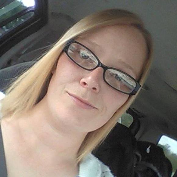 Meet your Posher, Christy - Picture 1 of 1