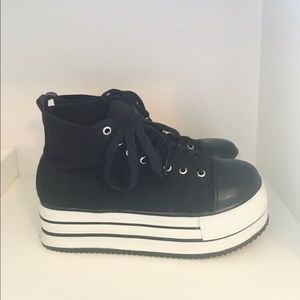 PLATFORM SNEAKERS