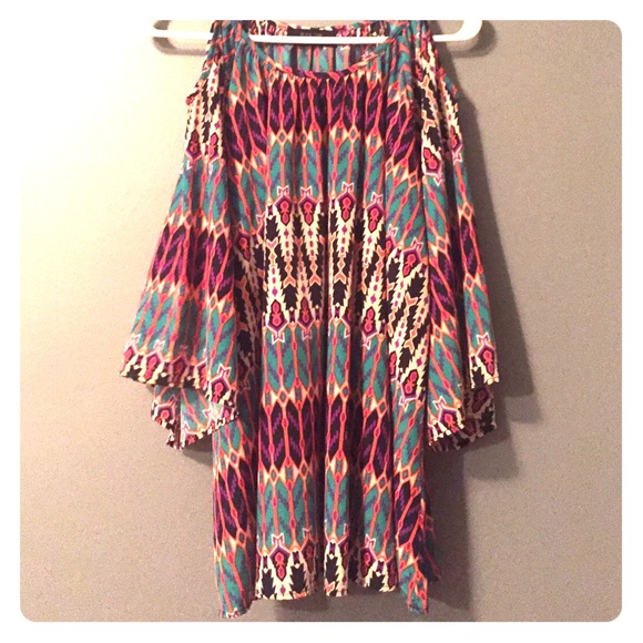 Boho top with shoulder cut-outs
