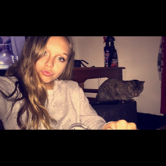 Meet your Posher, Sara - Picture 1 of 1